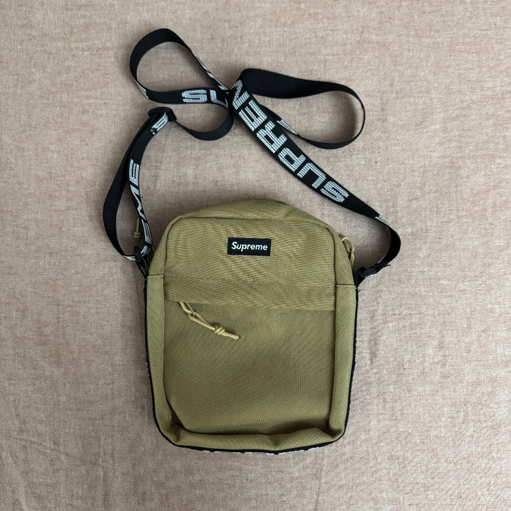 Supreme Shoulder Bag (SS18)